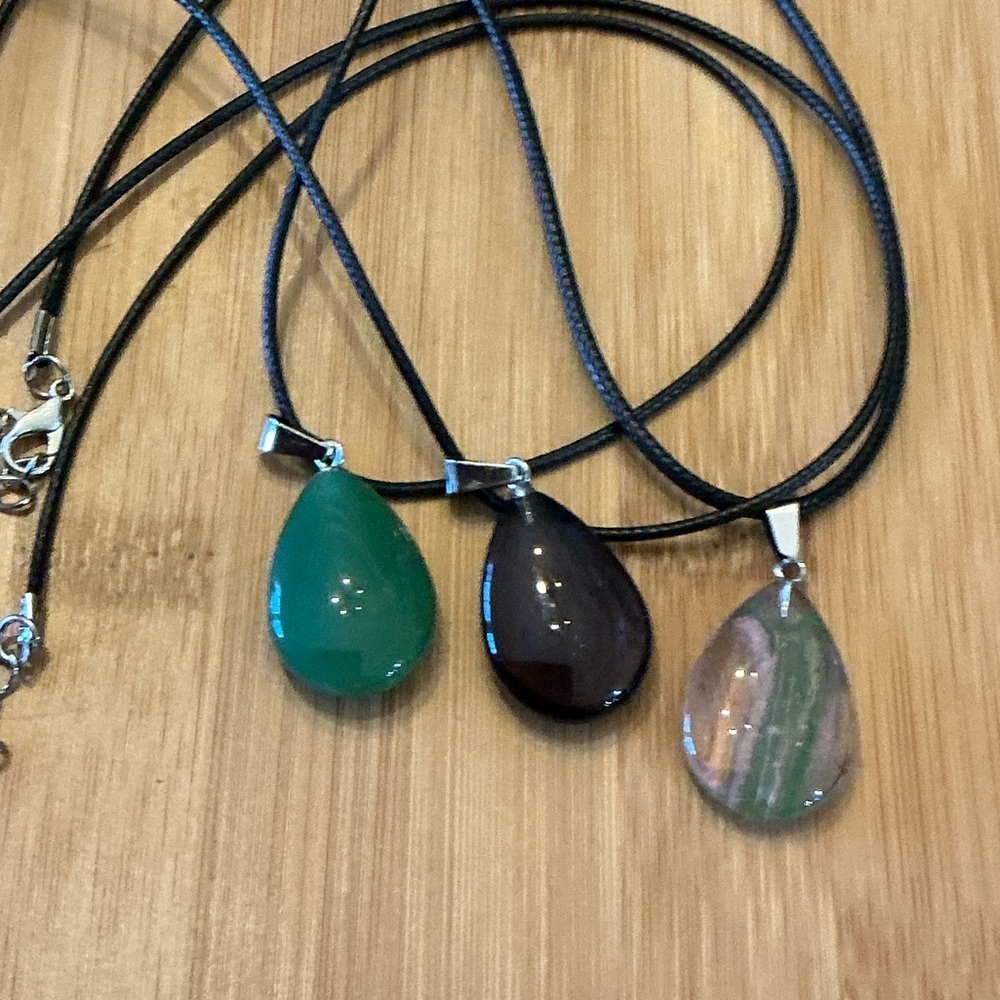 Women’s Teardrop Gemstone Pendant Necklace - Green, Black, Multicolor - - Picture 2 of 2
